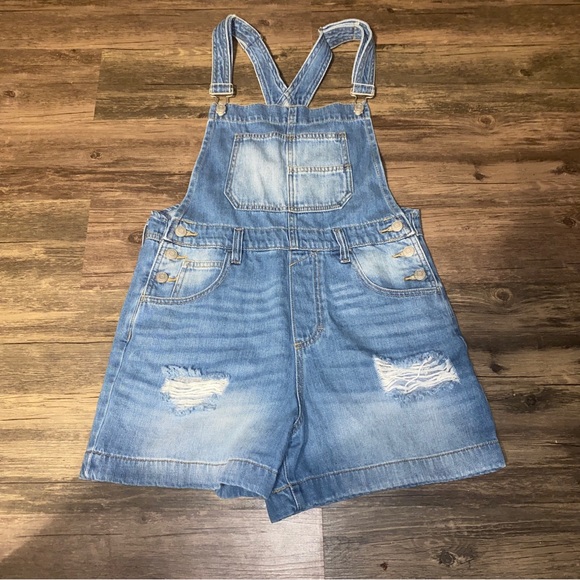 Zenana Distressed Denim Short Overalls Size Small - Picture 3 of 12